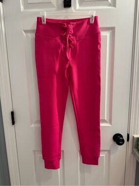 White Bircg Women’s Hot Pink Lace-Up Jogger Pants size: small NWOT